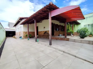 Casa com 4 Quartos à venda, 198m² no Niterói, Betim
