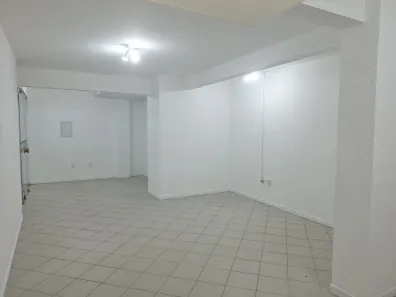 Ponto Comercial à venda, 43m² no Praia Comprida, São José