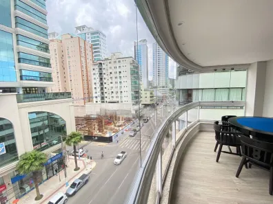 Apartamento com 4 Quartos à venda, 185m² no Meia Praia, Itapema