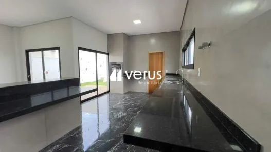 Casa de Condomínio com 3 Quartos à venda, 221m² no Granja Marileusa, Uberlândia