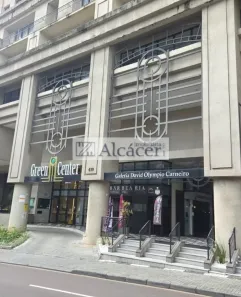 Apartamento com 2 Quartos para alugar, 50m² no Centro, Curitiba