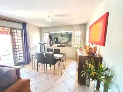 Casa com 3 Quartos à venda, 236m² no Jardim Califórnia, Ribeirão Preto