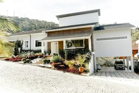 Casa de Condomínio com 3 Quartos à venda, 266m² no Pimenteiras, Teresópolis