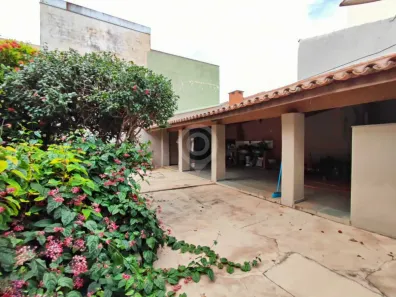 Imóvel Comercial com 4 Quartos para alugar, 212m² no Centro, Itatiba