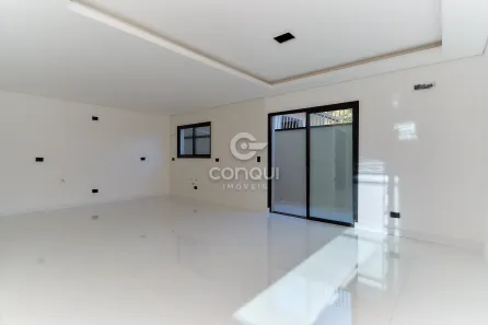 Sobrado com 3 Quartos à venda, 126m² no Boneca do Iguaçu, São José dos Pinhais