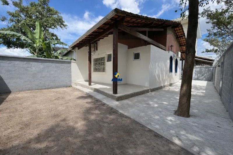Casa com 4 quartos — Planalto, Belo Horizonte