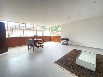 Apartamento com 3 Quartos para alugar, 233m² no Cosme Velho, Rio de Janeiro