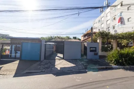 Casa com 2 Quartos à venda, 130m² no Camaquã, Porto Alegre