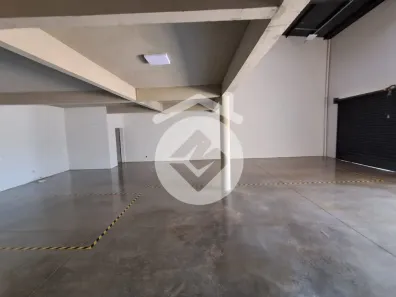 Galpão/Depósito/Armazém para alugar, 281m² no Segismundo Pereira, Uberlândia