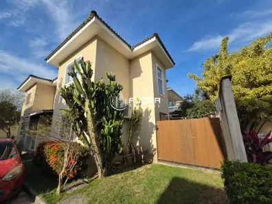 Casa de Condomínio com 2 Quartos à venda, 120m² no Serra Grande, Niterói