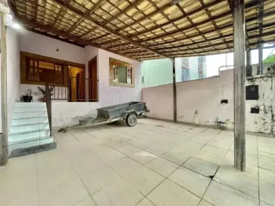 Casa com 3 Quartos à venda, 180m² no Santa Amélia, Belo Horizonte