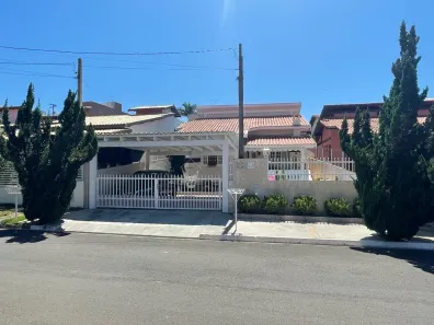 Casa com 3 Quartos à venda, 116m² no Centro, Águas de São Pedro
