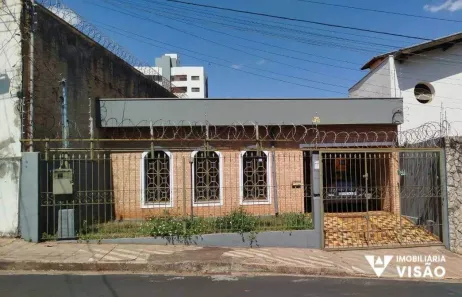 Casa com 3 Quartos para alugar, 235m² no Nossa Senhora da Abadia, Uberaba
