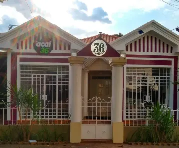 Prédio Comercial com 3 Quartos para alugar, 600m² no Centro, Montes Claros