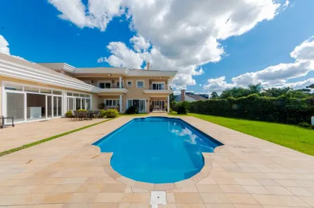 Casa com 4 Quartos à venda, 641m² no Butiatuvinha, Curitiba
