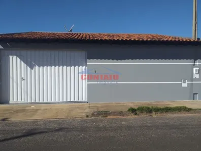 Casa com 3 Quartos para alugar, 179m² no Jardim Embaré, São Carlos