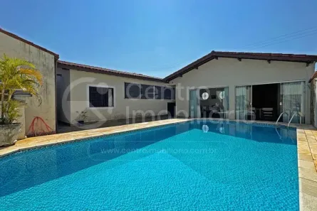 Casa com 3 Quartos à venda, 200m² no Parque Turistico, Peruíbe