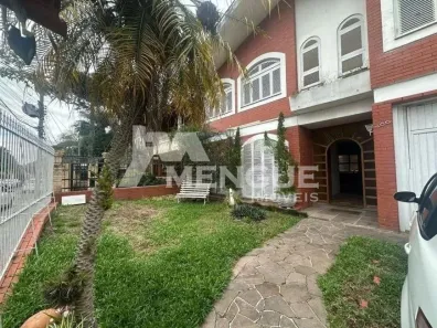 Casa com 4 Quartos para alugar, 242m² no Tristeza, Porto Alegre
