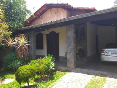 Casa com 4 Quartos à venda, 320m² no Centro, Betim