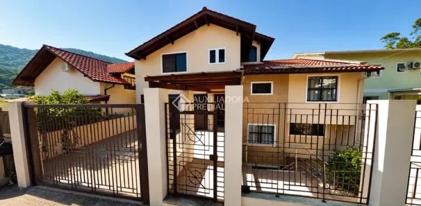 Casa com 4 Quartos à venda, 396m² no Itacorubi, Florianópolis