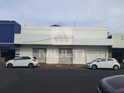 Ponto Comercial com 1 Quarto à venda, 300m² no Martins, Uberlândia