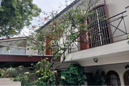 Sobrado com 6 Quartos à venda, 327m² no Vila Madalena, São Paulo
