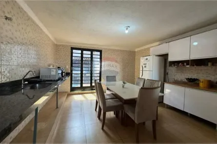 Casa com 2 Quartos à venda, 150m² no Recreio dos Bandeirantes, Uberaba