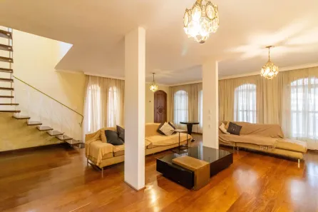 Casa com 3 Quartos para alugar, 339m² no Jardim Santa Mena, Guarulhos