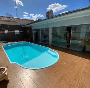 Casa com 3 Quartos para alugar, 170m² no Guará II, Brasília