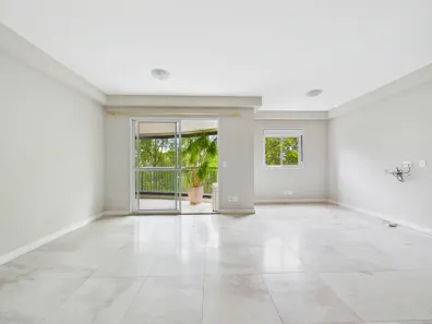 Apartamento com 2 Quartos para alugar, 87m² no Alphaville Empresarial, Barueri