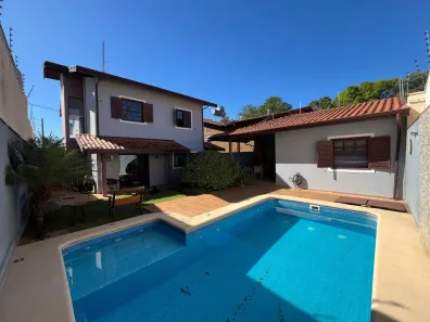 Sobrado com 3 Quartos à venda, 220m² no Jardim Flamboyant, Campinas