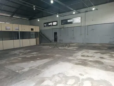 Galpão/Depósito/Armazém para alugar, 600m² no Chácaras Reunidas, São José dos Campos