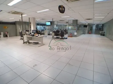 Galpão/Depósito/Armazém para alugar, 2676m² no São Cristóvão, Rio de Janeiro
