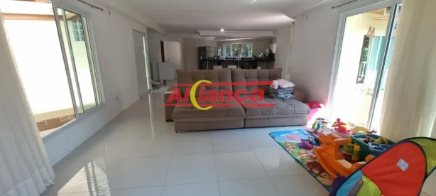 Sobrado com 3 Quartos à venda, 418m² no Caraguatá, Mairiporã