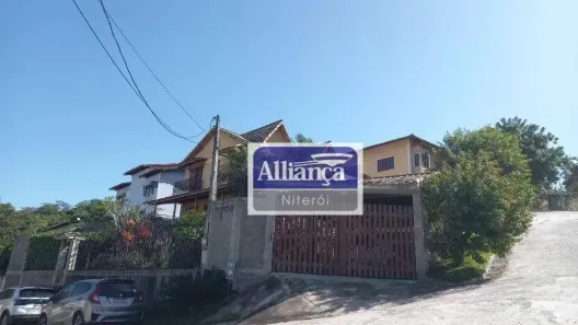 Casa de Condomínio com 4 Quartos à venda, 290m² no Badu, Niterói
