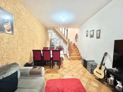 Sobrado com 5 Quartos à venda, 174m² no Jardim Senice, São Paulo