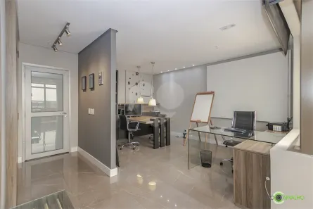 Sala Comercial à venda, 47m² no São Geraldo, Porto Alegre
