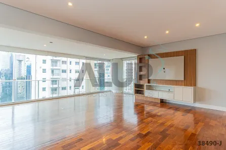 Apartamento com 2 Quartos para alugar, 124m² no Itaim Bibi, São Paulo