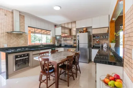 Fazenda/Sítio com 4 Quartos à venda, 241m² no Chácaras São Bento, Valinhos