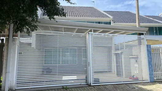 Casa com 3 Quartos para alugar, 175m² no Seminário, Curitiba