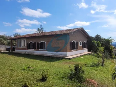 Fazenda/Sítio com 4 Quartos à venda, 220m² no Jardim Estância Brasil, Atibaia