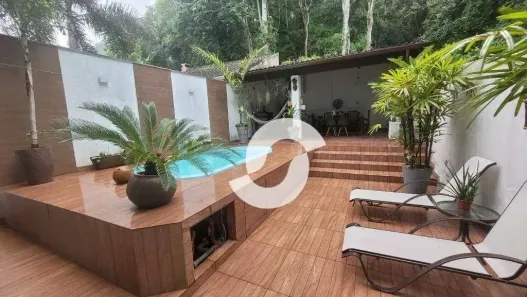 Casa com 3 Quartos à venda, 366m² no Piratininga, Niterói