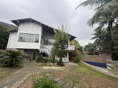 Casa com 3 Quartos à venda, 220m² no Piratininga, Niterói