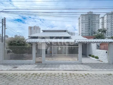 Casa com 3 Quartos para alugar, 339m² no São Vicente, Itajaí