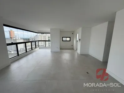 Apartamento com 3 Quartos para alugar, 132m² no Meia Praia, Itapema