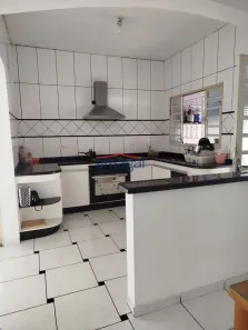 Casa com 2 Quartos à venda, 98m² no Jardim Santa Marina, Jacareí