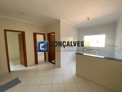 Apartamento com 2 Quartos para alugar, 42m² no Campestre, Santo André