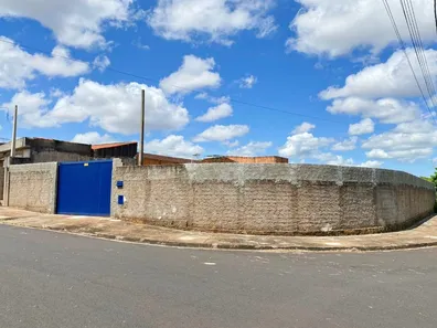 Lote/Terreno à venda, 262m² no Jardim Veneza, Araraquara