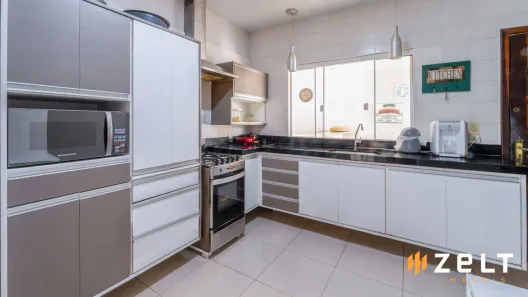 Casa com 4 Quartos para alugar, 240m² no Água Verde, Blumenau