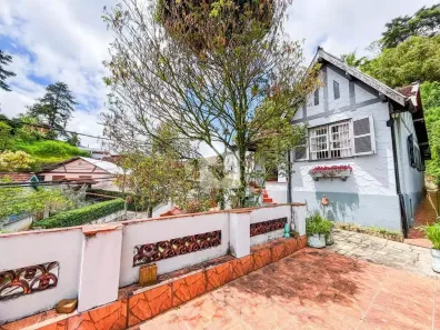 Casa com 3 Quartos à venda, 75m² no Valparaíso, Petrópolis